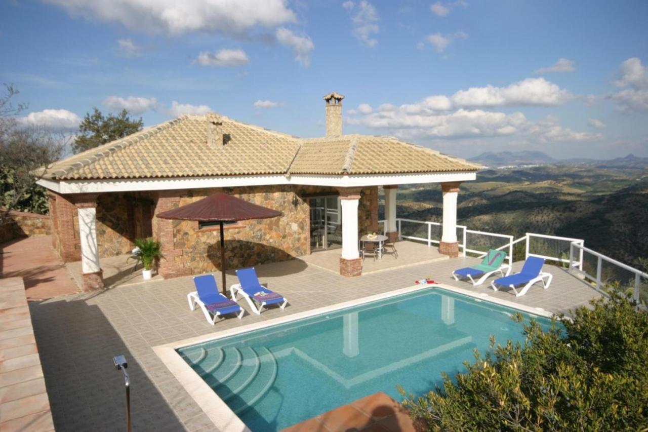 Villa El Tajaral El Gastor Esterno foto